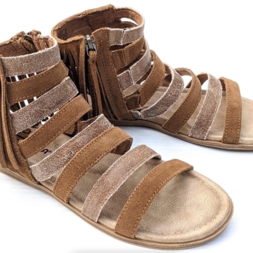 Minnetonka Brown and Tan Moccasin Sandals